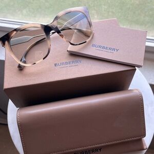 Burberry women's Evelyn 4328 sunglasses